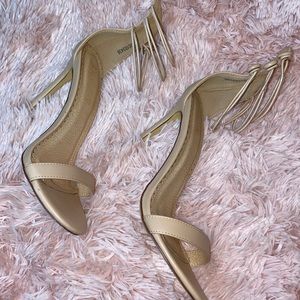 Beige Heels size 8